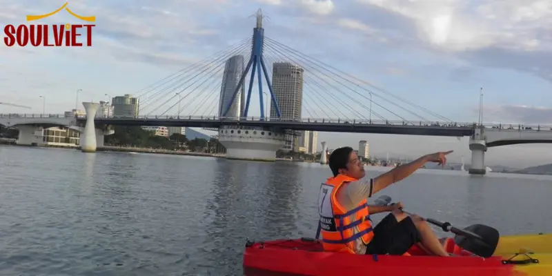 Han river cruise Danang