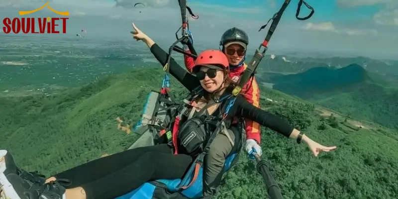 Licensed Paragliding Providers in Da Nang – Prices & Details