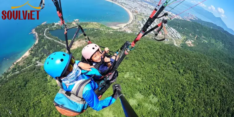 Da Nang Bay – Combines Paragliding with City Tours